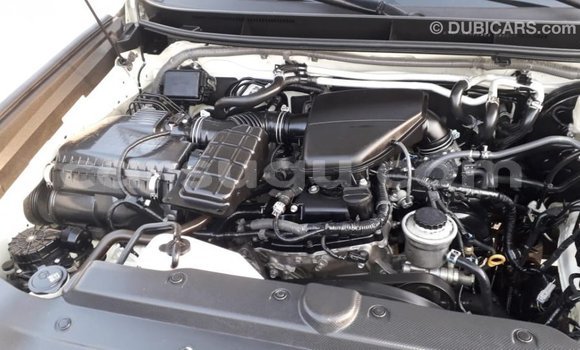 Sayi Imported Toyota Prado White Mota in Import - Dubai a Burkina Faso Sayi Imported Toyota Prado White Mota in Import - Dubai a Burkina Faso