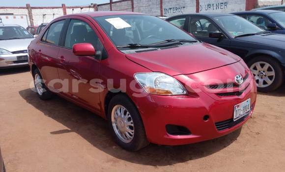 Acheter Occasion Voiture Toyota Yaris Rouge à Ouagadougou, Burkina-Faso Acheter Occasion Voiture Toyota Yaris Rouge à Ouagadougou, Burkina-Faso