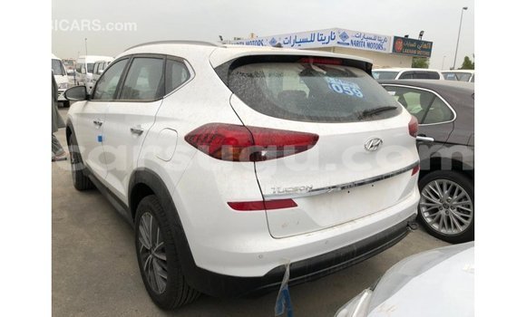 Acheter Import Voiture Hyundai Tucson Blanc à Import - Dubai, Burkina-Faso Acheter Import Voiture Hyundai Tucson Blanc à Import - Dubai, Burkina-Faso