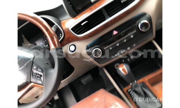 Acheter Import Voiture Hyundai Tucson Blanc à Import - Dubai, Burkina-Faso Acheter Import Voiture Hyundai Tucson Blanc à Import - Dubai, Burkina-Faso