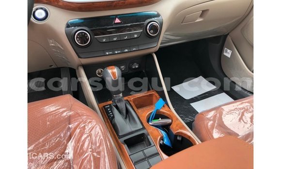 Acheter Import Voiture Hyundai Tucson Blanc à Import - Dubai, Burkina-Faso Acheter Import Voiture Hyundai Tucson Blanc à Import - Dubai, Burkina-Faso
