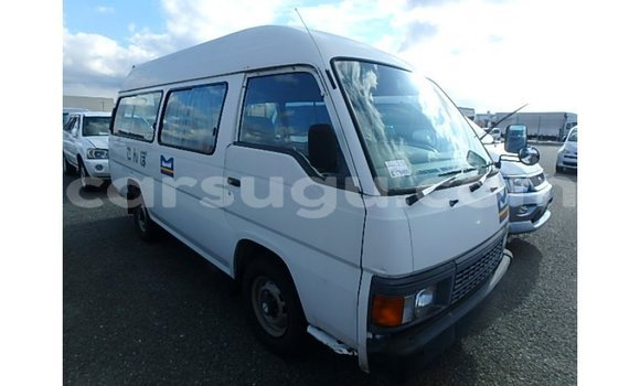 Sayi Imported Nissan Caravan White Mota in Import - Dubai a Burkina Faso Sayi Imported Nissan Caravan White Mota in Import - Dubai a Burkina Faso