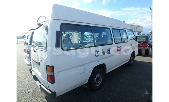 Sayi Imported Nissan Caravan White Mota in Import - Dubai a Burkina Faso Sayi Imported Nissan Caravan White Mota in Import - Dubai a Burkina Faso