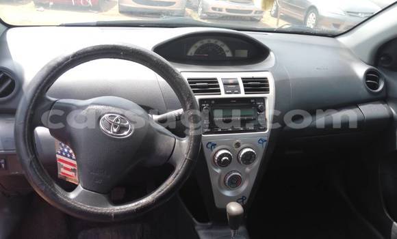 Acheter Occasion Voiture Toyota Yaris Rouge à Ouagadougou, Burkina-Faso Acheter Occasion Voiture Toyota Yaris Rouge à Ouagadougou, Burkina-Faso