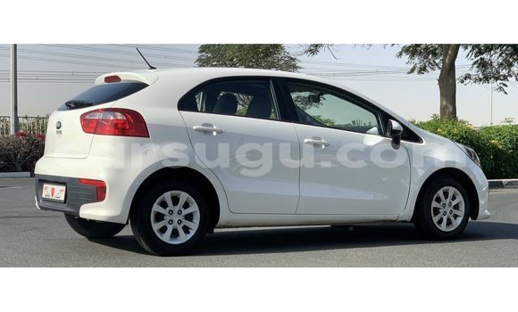 Acheter Import Voiture Kia Rio Blanc à Import - Dubai, Burkina-Faso Acheter Import Voiture Kia Rio Blanc à Import - Dubai, Burkina-Faso