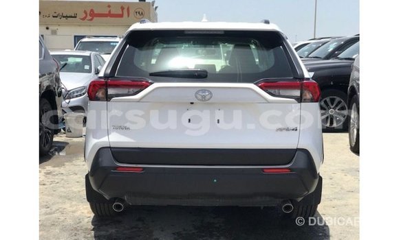 Sayi Imported Toyota HiAce White Babbar mota in Import - Dubai a Burkina Faso Sayi Imported Toyota HiAce White Babbar mota in Import - Dubai a Burkina Faso