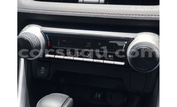 Sayi Imported Toyota HiAce White Babbar mota in Import - Dubai a Burkina Faso Sayi Imported Toyota HiAce White Babbar mota in Import - Dubai a Burkina Faso