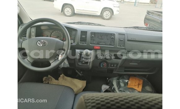 Sayi Imported Toyota DA White Babbar mota in Import - Dubai a Burkina Faso Sayi Imported Toyota DA White Babbar mota in Import - Dubai a Burkina Faso