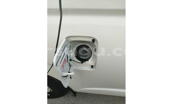 Sayi Imported Toyota DA White Babbar mota in Import - Dubai a Burkina Faso Sayi Imported Toyota DA White Babbar mota in Import - Dubai a Burkina Faso