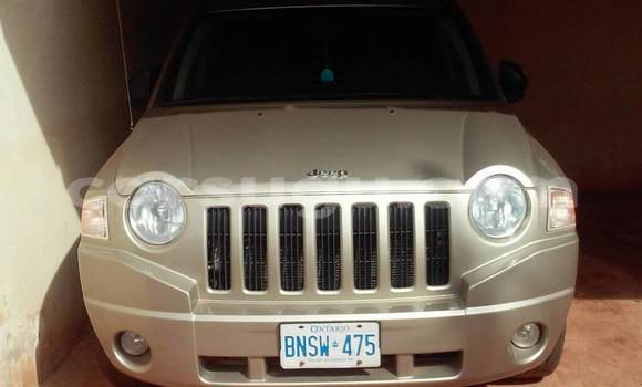 Sayi Na hannu Jeep Compass Azurfa Mota in Ouagadougou a Burkina Faso