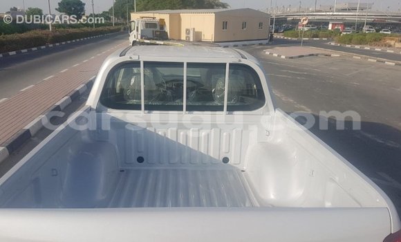 Acheter Import Voiture Mitsubishi L200 Blanc à Import - Dubai, Burkina-Faso Acheter Import Voiture Mitsubishi L200 Blanc à Import - Dubai, Burkina-Faso