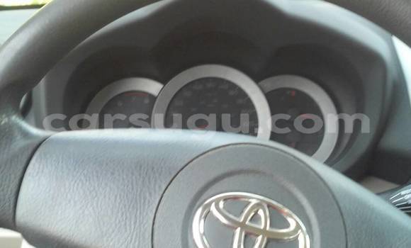 Acheter Occasion Voiture Toyota RAV4 Gris à Ouagadougou, Burkina-Faso Acheter Occasion Voiture Toyota RAV4 Gris à Ouagadougou, Burkina-Faso