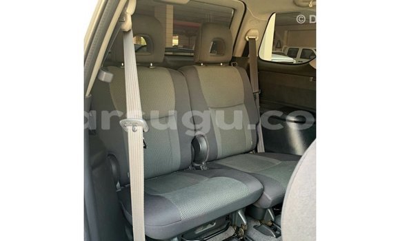 Acheter Import Utilitaire Toyota HiAce Autre à Import - Dubai, Burkina-Faso Acheter Import Utilitaire Toyota HiAce Autre à Import - Dubai, Burkina-Faso