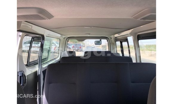 Sayi Imported Toyota Hiace White Mota in Import - Dubai a Burkina Faso Sayi Imported Toyota Hiace White Mota in Import - Dubai a Burkina Faso