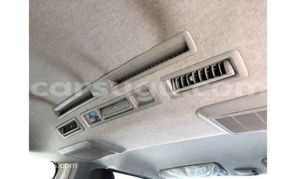 Sayi Imported Toyota Hiace White Mota in Import - Dubai a Burkina Faso Sayi Imported Toyota Hiace White Mota in Import - Dubai a Burkina Faso