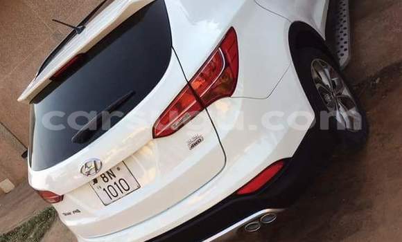 Acheter Occasion Voiture Hyundai Santa Fe Blanc à Ouagadougou, Burkina-Faso Acheter Occasion Voiture Hyundai Santa Fe Blanc à Ouagadougou, Burkina-Faso