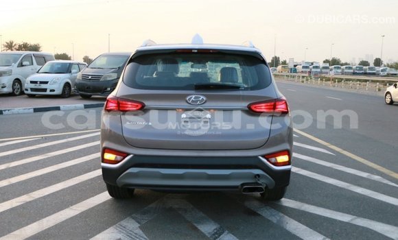 Sayi Imported Hyundai Santa Fe Brown Mota in Import - Dubai a Burkina Faso Sayi Imported Hyundai Santa Fe Brown Mota in Import - Dubai a Burkina Faso