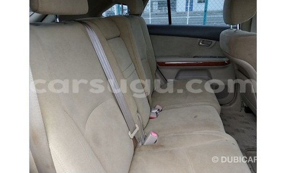 Acheter Import Voiture Toyota Harrier Blanc à Import - Dubai, Burkina-Faso Acheter Import Voiture Toyota Harrier Blanc à Import - Dubai, Burkina-Faso
