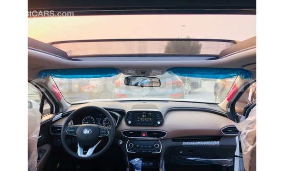 Sayi Imported Hyundai Santa Fe White Mota in Import - Dubai a Burkina Faso Sayi Imported Hyundai Santa Fe White Mota in Import - Dubai a Burkina Faso
