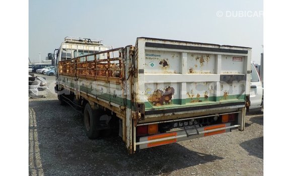 Acheter Import Voiture Isuzu Rodeo Blanc à Import - Dubai, Burkina-Faso Acheter Import Voiture Isuzu Rodeo Blanc à Import - Dubai, Burkina-Faso