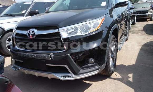 Acheter Occasion Voiture Toyota Highlander Noir à Ouagadougou au Burkina-Faso Acheter Occasion Voiture Toyota Highlander Noir à Ouagadougou au Burkina-Faso