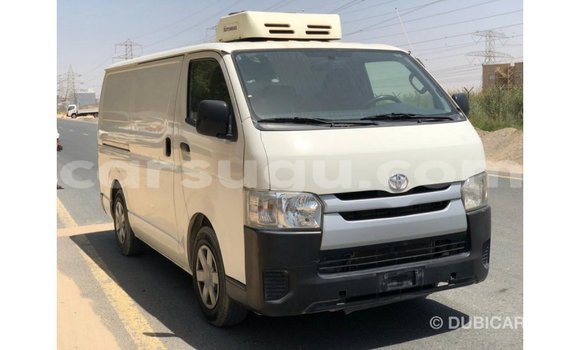 Sayi Imported Toyota Hiace White Mota in Import - Dubai a Burkina Faso Sayi Imported Toyota Hiace White Mota in Import - Dubai a Burkina Faso
