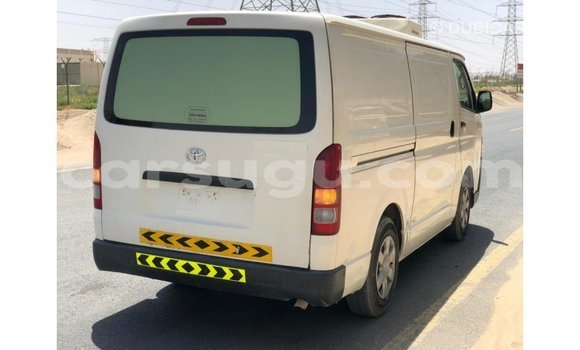 Sayi Imported Toyota Hiace White Mota in Import - Dubai a Burkina Faso Sayi Imported Toyota Hiace White Mota in Import - Dubai a Burkina Faso