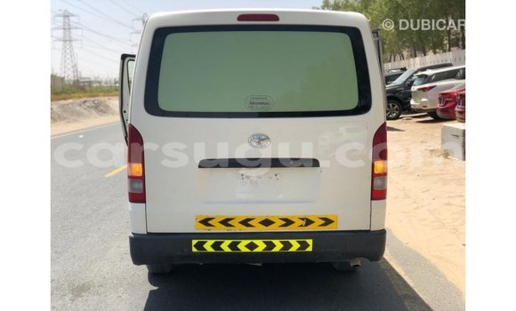 Sayi Imported Toyota Hiace White Mota in Import - Dubai a Burkina Faso Sayi Imported Toyota Hiace White Mota in Import - Dubai a Burkina Faso