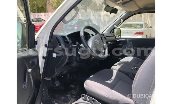 Sayi Imported Toyota Hiace White Mota in Import - Dubai a Burkina Faso Sayi Imported Toyota Hiace White Mota in Import - Dubai a Burkina Faso
