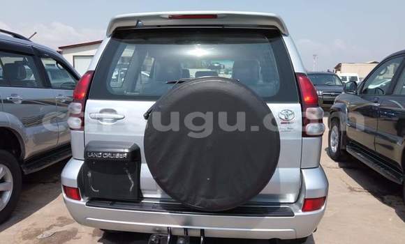 Acheter Occasion Voiture Toyota Land Cruiser Prado Gris à Ouagadougou, Burkina-Faso Acheter Occasion Voiture Toyota Land Cruiser Prado Gris à Ouagadougou, Burkina-Faso