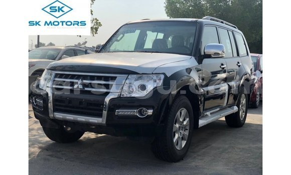 Acheter Import Voiture Mitsubishi Pajero Noir à Import - Dubai, Burkina-Faso