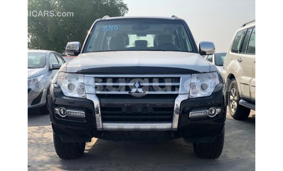 Sayi Imported Mitsubishi Pajero Black Mota in Import - Dubai a Burkina Faso Sayi Imported Mitsubishi Pajero Black Mota in Import - Dubai a Burkina Faso
