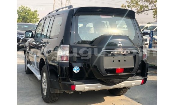 Sayi Imported Mitsubishi Pajero Black Mota in Import - Dubai a Burkina Faso Sayi Imported Mitsubishi Pajero Black Mota in Import - Dubai a Burkina Faso