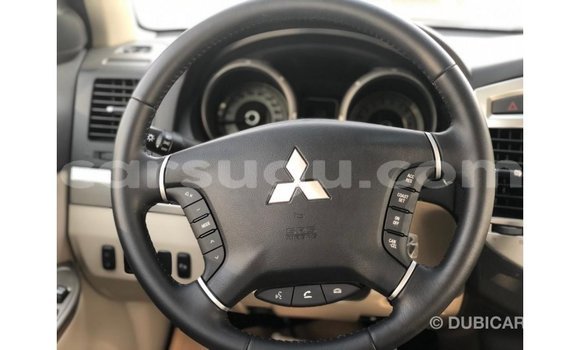 Sayi Imported Mitsubishi Pajero Black Mota in Import - Dubai a Burkina Faso Sayi Imported Mitsubishi Pajero Black Mota in Import - Dubai a Burkina Faso