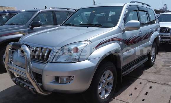 Acheter Occasion Voiture Toyota Land Cruiser Prado Gris à Ouagadougou, Burkina-Faso Acheter Occasion Voiture Toyota Land Cruiser Prado Gris à Ouagadougou, Burkina-Faso