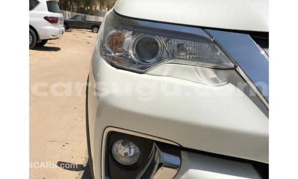 Acheter Import Voiture Toyota Fortuner Blanc à Import - Dubai, Burkina-Faso Acheter Import Voiture Toyota Fortuner Blanc à Import - Dubai, Burkina-Faso