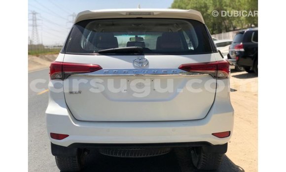 Acheter Import Voiture Toyota Fortuner Blanc à Import - Dubai, Burkina-Faso Acheter Import Voiture Toyota Fortuner Blanc à Import - Dubai, Burkina-Faso