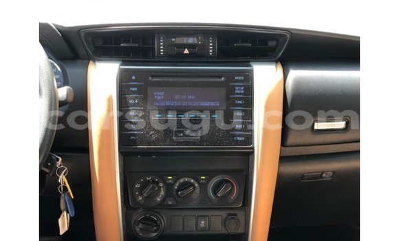 Acheter Import Voiture Toyota Fortuner Blanc à Import - Dubai, Burkina-Faso Acheter Import Voiture Toyota Fortuner Blanc à Import - Dubai, Burkina-Faso