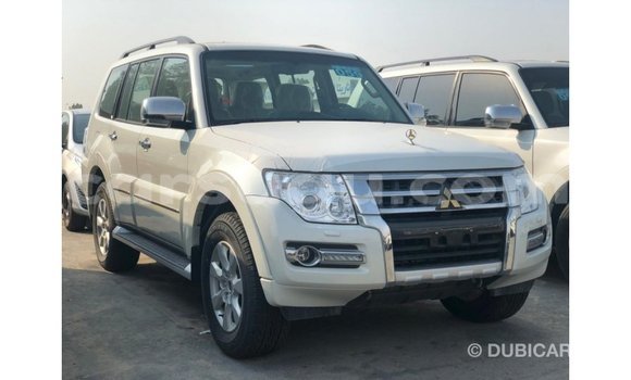 Sayi Imported Mitsubishi Pajero Black Mota in Import - Dubai a Burkina Faso Sayi Imported Mitsubishi Pajero Black Mota in Import - Dubai a Burkina Faso