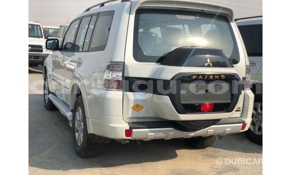 Sayi Imported Mitsubishi Pajero Black Mota in Import - Dubai a Burkina Faso Sayi Imported Mitsubishi Pajero Black Mota in Import - Dubai a Burkina Faso