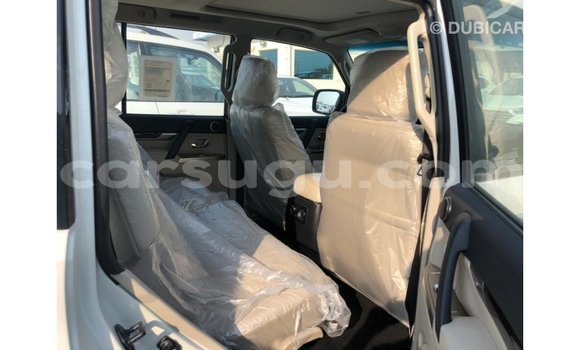 Sayi Imported Mitsubishi Pajero Black Mota in Import - Dubai a Burkina Faso Sayi Imported Mitsubishi Pajero Black Mota in Import - Dubai a Burkina Faso