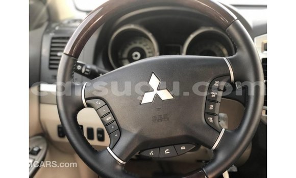 Sayi Imported Mitsubishi Pajero Black Mota in Import - Dubai a Burkina Faso Sayi Imported Mitsubishi Pajero Black Mota in Import - Dubai a Burkina Faso