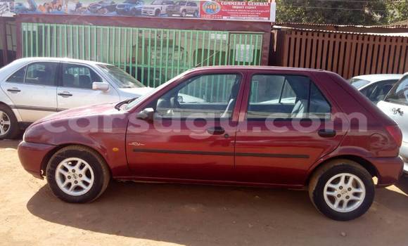 Acheter Occasion Voiture Ford Fiesta Rouge à Ouagadougou, Burkina-Faso Acheter Occasion Voiture Ford Fiesta Rouge à Ouagadougou, Burkina-Faso