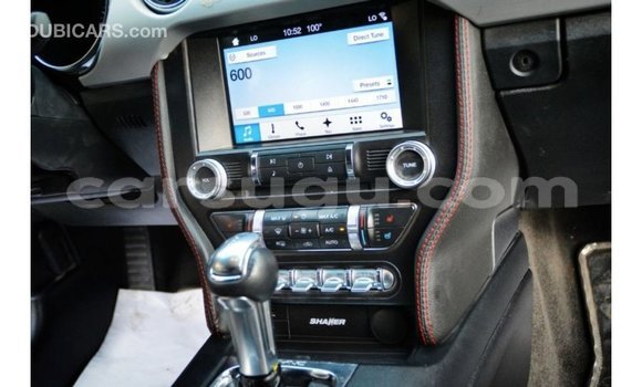 Acheter Import Voiture Ford Mustang Blanc à Import - Dubai, Burkina-Faso Acheter Import Voiture Ford Mustang Blanc à Import - Dubai, Burkina-Faso