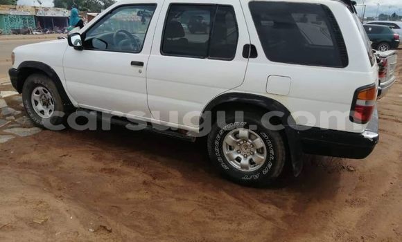 Acheter Occasion Voiture Nissan Pathfinder Blanc à Ouagadougou, Burkina-Faso Acheter Occasion Voiture Nissan Pathfinder Blanc à Ouagadougou, Burkina-Faso