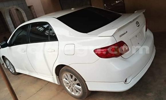 Acheter Occasion Voiture Toyota Corolla Blanc à Ouagadougou, Burkina-Faso Acheter Occasion Voiture Toyota Corolla Blanc à Ouagadougou, Burkina-Faso