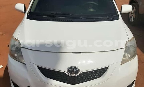 Acheter Occasion Voiture Toyota Yaris Blanc à Ouagadougou, Burkina-Faso Acheter Occasion Voiture Toyota Yaris Blanc à Ouagadougou, Burkina-Faso