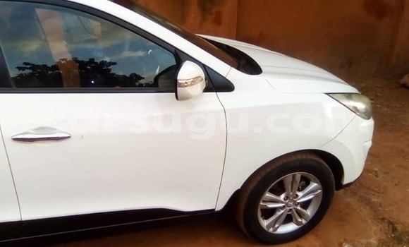 Acheter Occasion Voiture Hyundai Tucson Blanc à Ouagadougou, Burkina-Faso Acheter Occasion Voiture Hyundai Tucson Blanc à Ouagadougou, Burkina-Faso