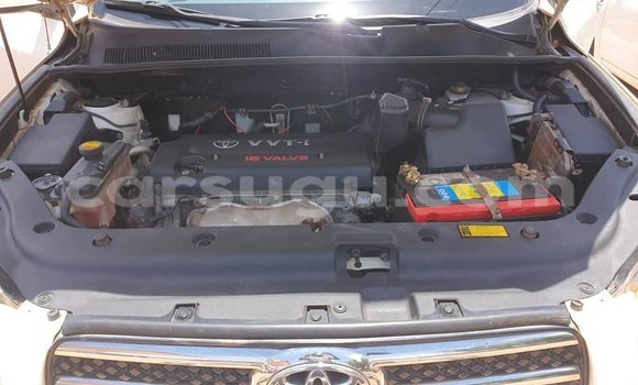 Acheter Occasion Voiture Toyota RAV4 Blanc à Ouagadougou, Burkina-Faso Acheter Occasion Voiture Toyota RAV4 Blanc à Ouagadougou, Burkina-Faso