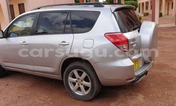Acheter Occasion Voiture Toyota RAV4 Gris à Ouagadougou, Burkina-Faso Acheter Occasion Voiture Toyota RAV4 Gris à Ouagadougou, Burkina-Faso